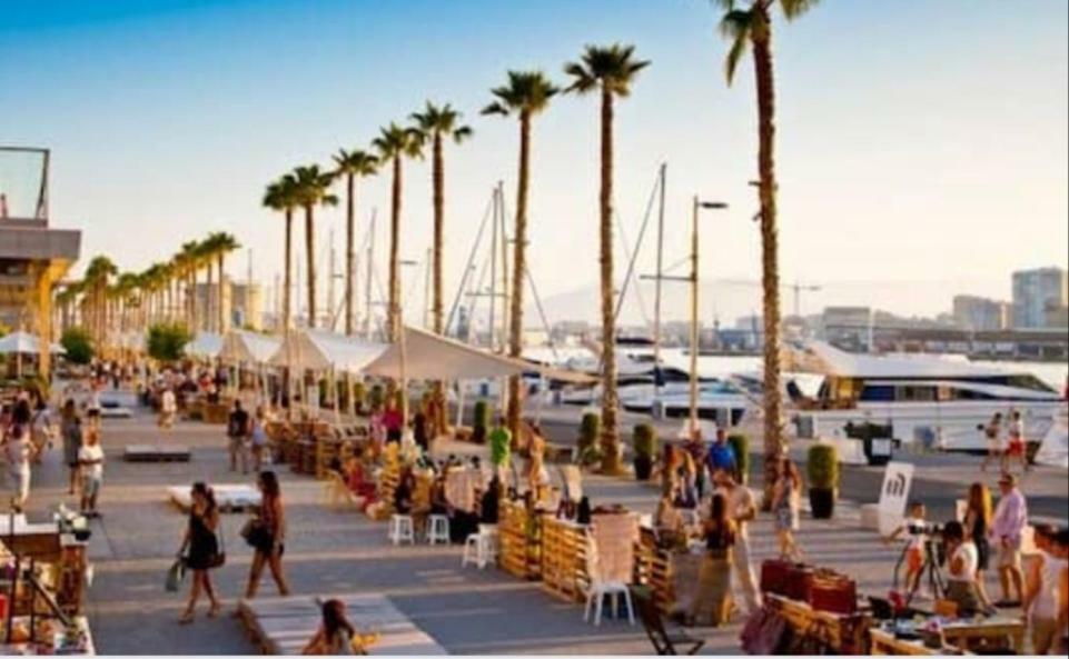 Malaga Center Beach ภายนอก รูปภาพ